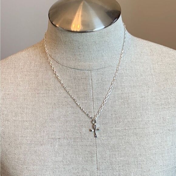 20” Silver Coated Cross Pendant Necklace Y2K - Picture 4 of 6